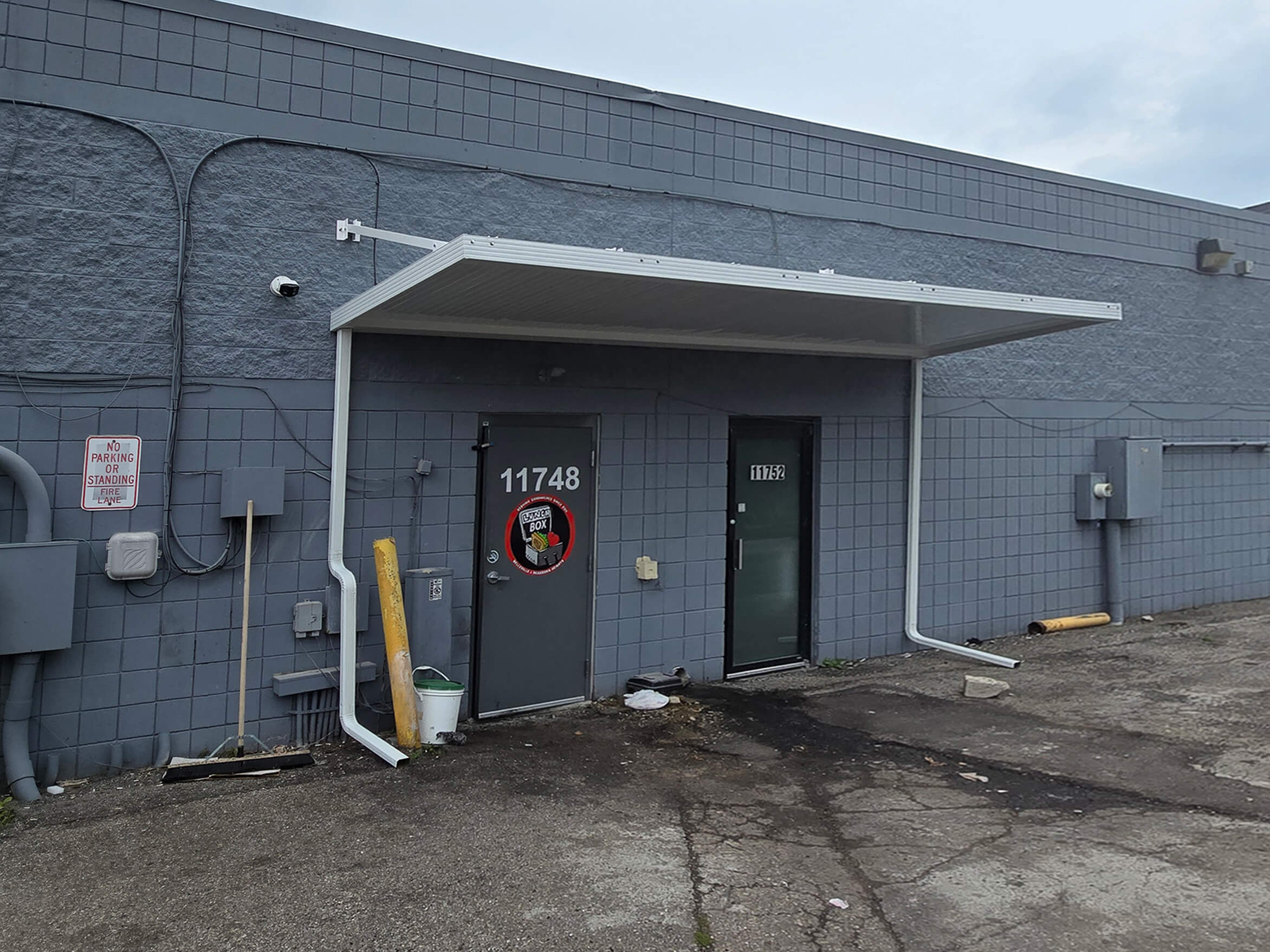 WC_Commercial-Awnings_After Commercial Awnings & Canopies - After